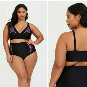TORRID Plus Size 2 2X Bikini Swimsuit Black Purple Embroidered Floral Two Piece